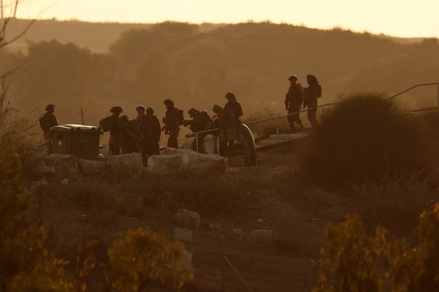 Izraelscy żołnierze w pobliżu Strefy Gazy /ATEF SAFADI  /PAP/EPA