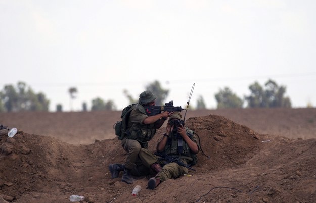 Izraelscy żołnierze /ATEF SAFADI  /PAP/EPA