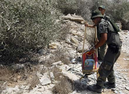 Izraelska straż graniczna poszukuje śladów Rose. Tel Awiw, 1 września 2008 /AFP