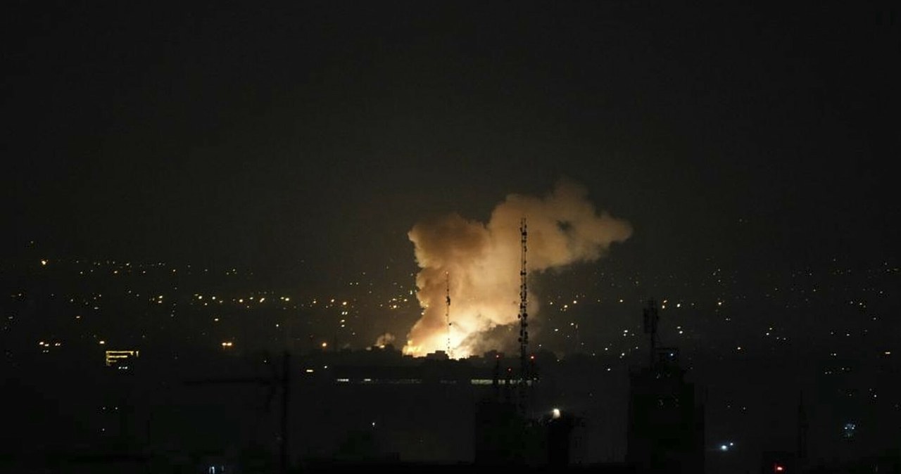 Izraelski atak na Iran. Gwałtowna reakcja na rynku ropy /Vahid Salemi/Associated Press/East News /East News