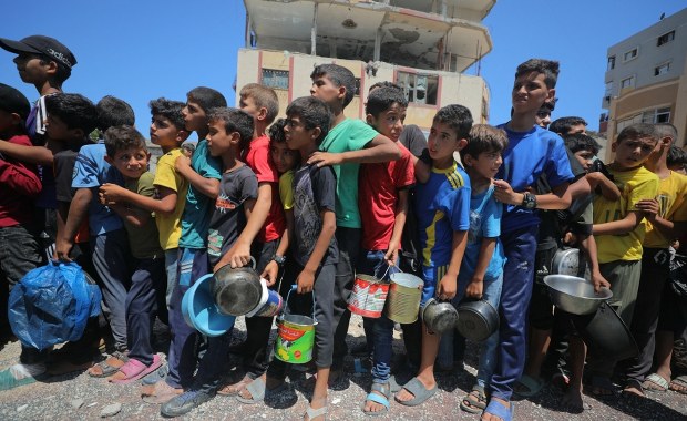 Izraelski pocisk spadł na dzieci przy wodopoju. Masakra w Gazie nazwana "pomyłką"