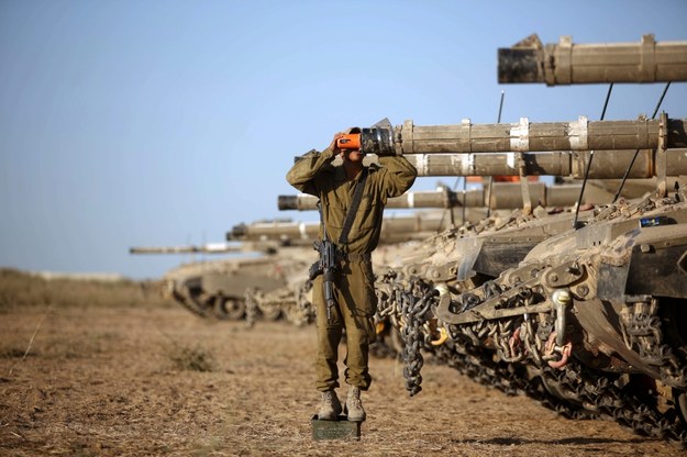 Izraelski żołnierz /ABIR SULTAN /PAP/EPA