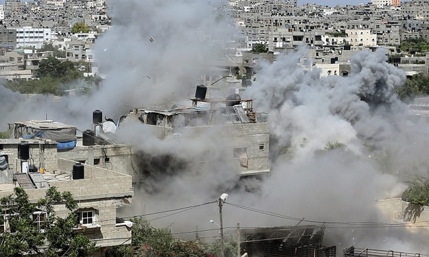 Izraelskie ataki na Strefę Gazy trwają od tygodnia /MOHAMMED SABER  /PAP/EPA