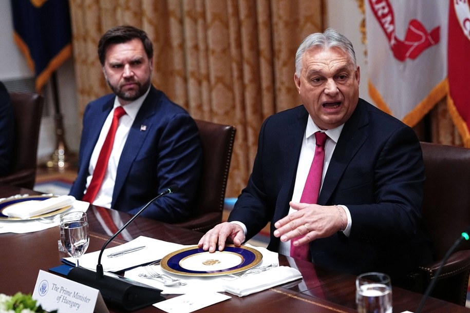 J.D. Vance i Viktor Orban w Białym Domu, listopad 2025 r. /AARON SCHWARTZ / POOL /PAP/EPA