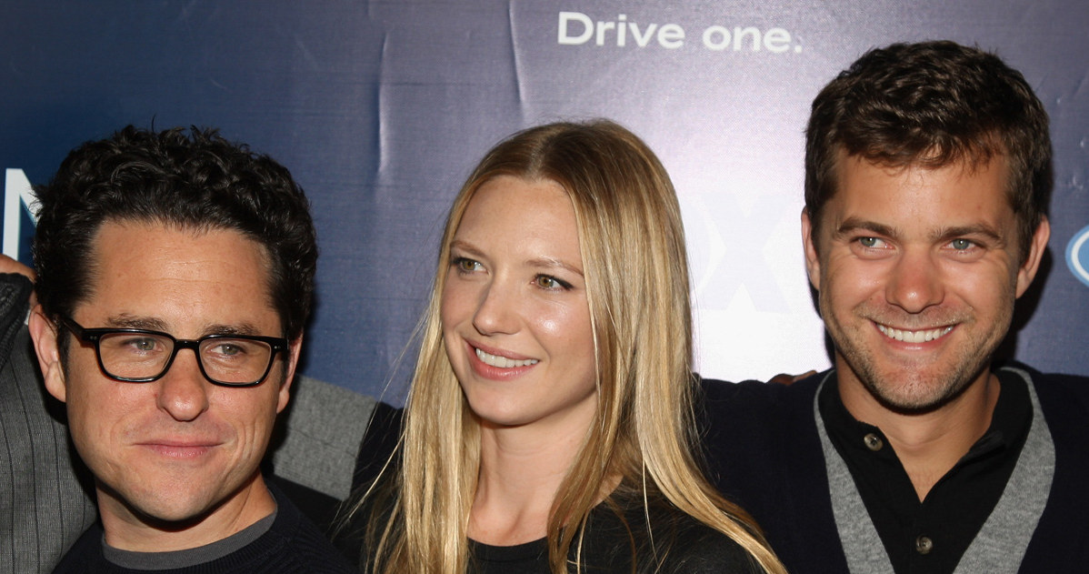 J.J. Abrams, Anna Torv i Joshua Jackson /Stephen Lovekin /Getty Images/Flash Press Media