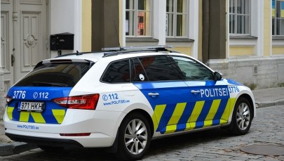 „Ja russkij” na samochodzie. Za naklejkę grozi nawet konfiskata auta