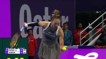 Jabeur wygrwa z Qinwen Zheng i wkracza do 1/16 finału Qatar Open. WIDEO