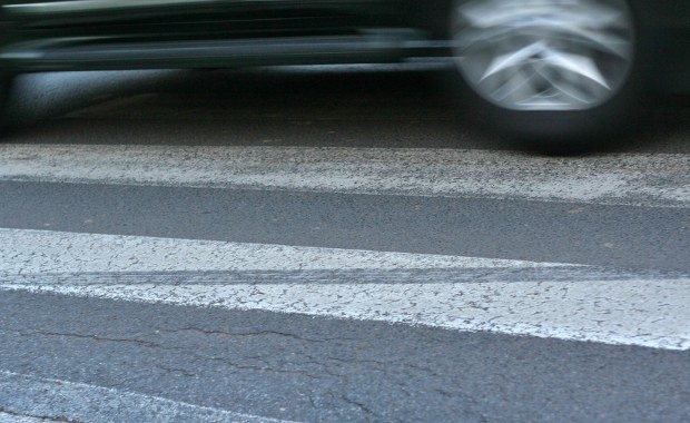 Jabłonna: 8-letnie dziecko potrącone na przejściu dla pieszych