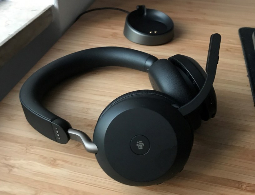 Jabra Evolve2 75 to idealne słuchawki domowe /materiały prasowe