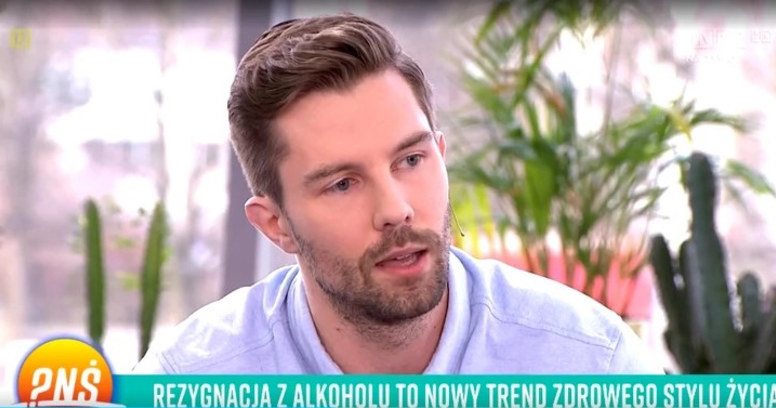 Jacek Bilczyński był bardzo zdziwiony stawianymi mu pytaniami (screen z "Pytania na sniadanie") /materiały prasowe