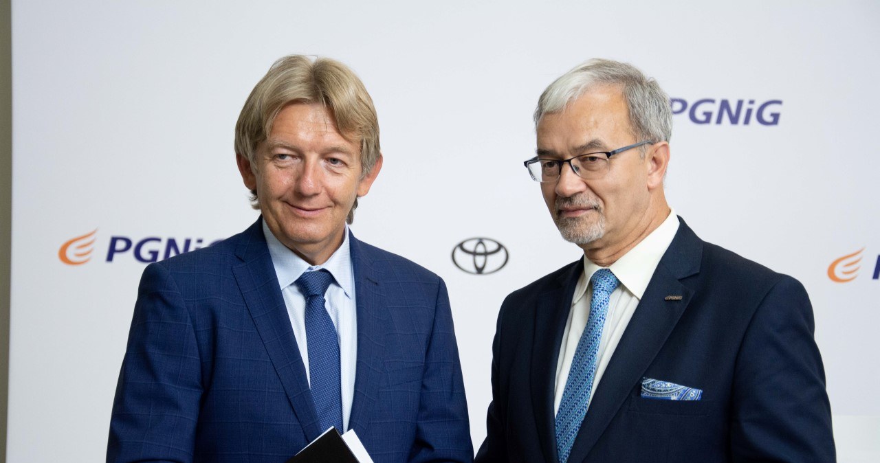 Jacek Pawlak, Prezes Toyota Motor Poland i Toyota Central Europe oraz Jerzy Kwieciński, Prezes Zarządu PGNiG /Informacja prasowa