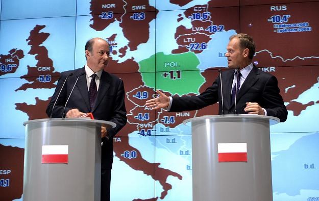 Jacek Rostowski, minister finansów i Donald Tusk, premier rządu RP /AFP