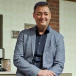 Jacek Rozenek założył fundację