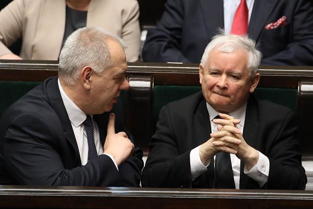 Jacek Sasin (L), Jarosław Kaczyński. Fot. Stanisław Kowalczuk /Agencja SE/East News