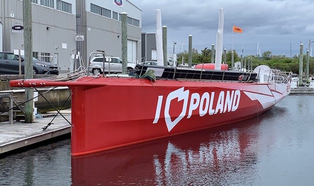 Jacht "I Love Poland" kupiony za 900 tysięcy euro ma złamany maszt i uszkodzoną burtę. /Paweł Żuchowski /RMF FM