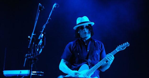 Jack White podczas koncertu na Open'er Festival 2014 (fot. Paweł Skraba) /Reporter