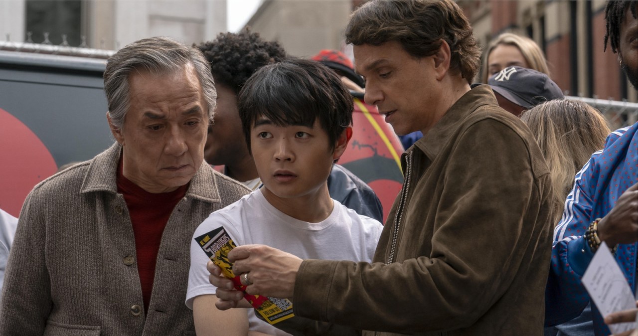 Jackie Chan, Ben Wang i Ralph Macchio w scenie z filmu "Karate Kid: Legendy" /materiały prasowe