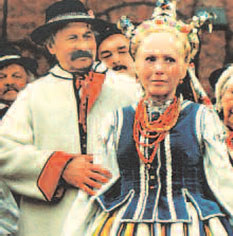 Jagna (Emilia Krakowska) i Maciej Boryna (Władysław Hańcza) w filmie w reż. Jana Rybkowskiego /Encyklopedia Internautica