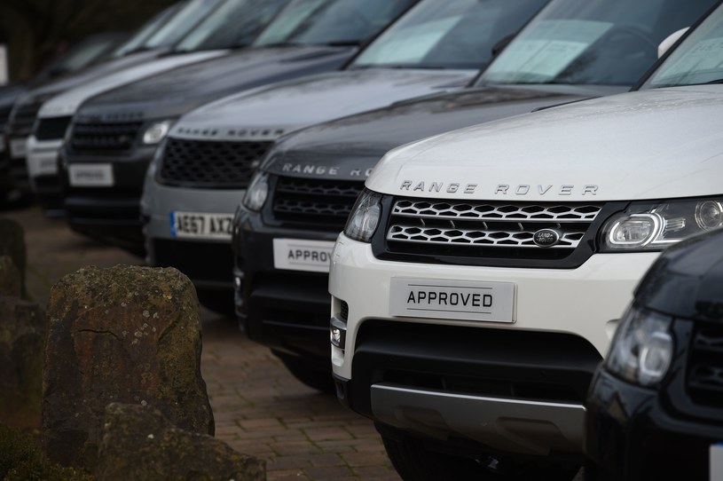 Jaguar Land Rover zapowiada zwolnienie 4,5 tys. pracowników /Oli Scarff /AFP