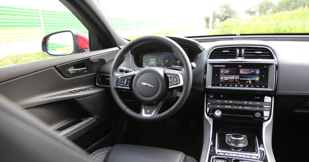 Jaguar XE 25d AWD R-Sport /INTERIA.PL