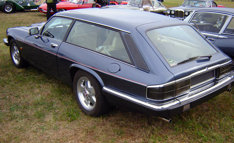 Jaguar XJ-S Lynx Eventer  / jean-pierre 60, CC BY-SA 3.0 / Autodrome de Linas-Montlhéry /Wikimedia