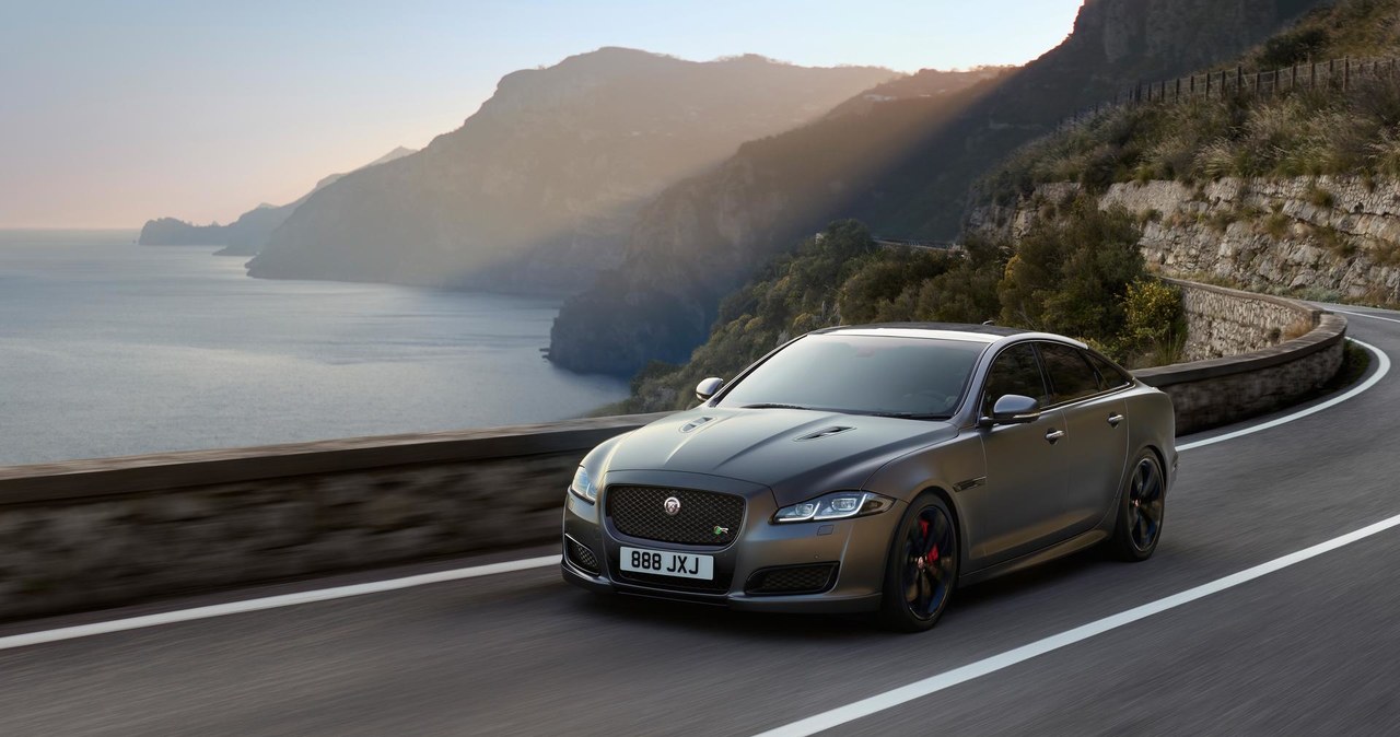 Jaguar XJR575 /Informacja prasowa