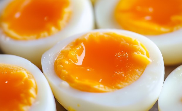 Jajka a cholesterol. Co mówią najnowsze badania? Oto fakty!