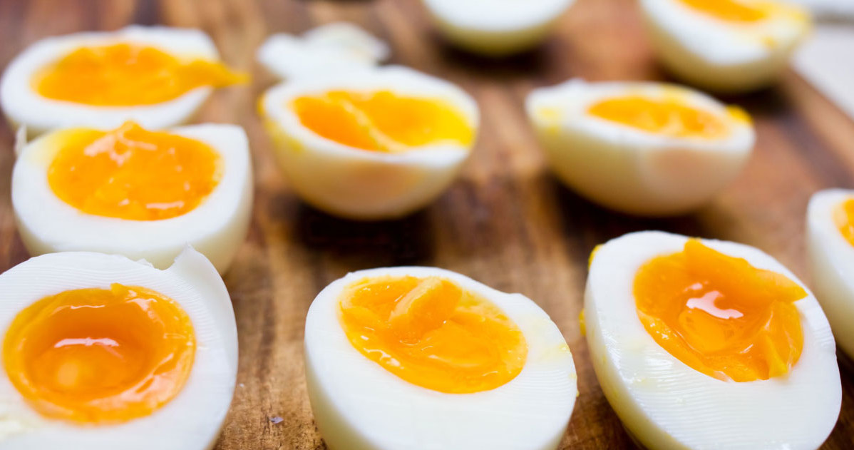 Jajka są zdrowsze, niż sądzono. Wspierają funkcje mózgu i poprawiają samopoczucie /123RF/PICSEL
