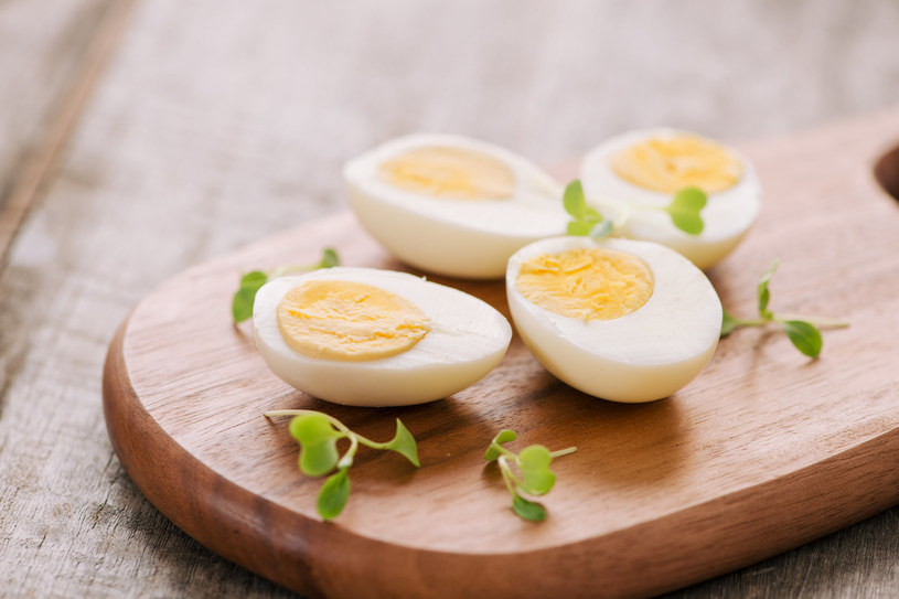 Jajka zawierają wiele dobroczynnych substancji, więc warto włączyć je do diety /123RF/PICSEL