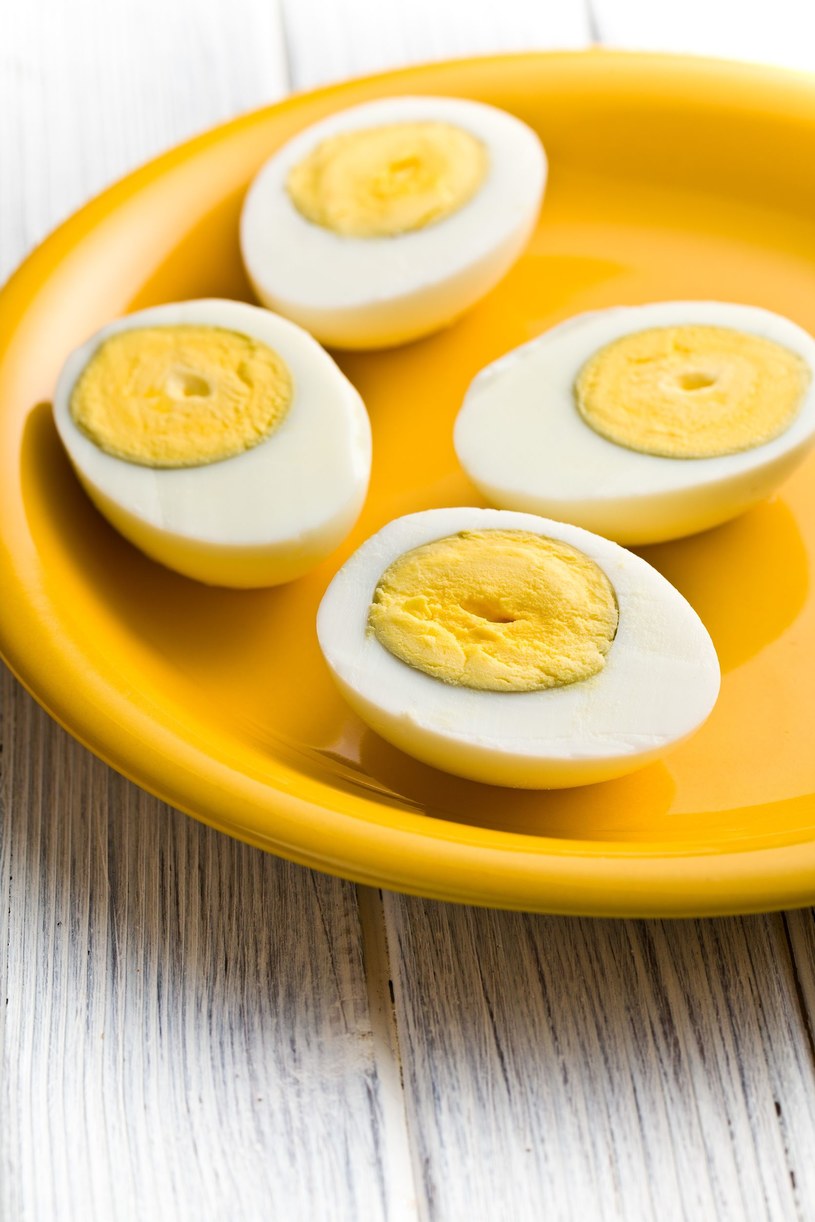 Jajko to bomba witaminowa, warto zatem je jeść /123RF/PICSEL