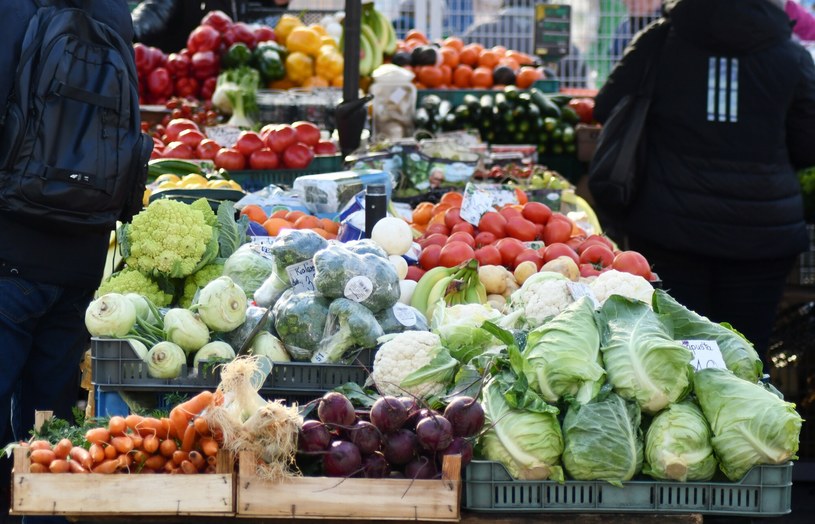 Jak będą kształtować się ceny żywności, jeżeli rząd zdecyduje się na zniesienie zerowego VAT-u? /Karolina Adamska /East News
