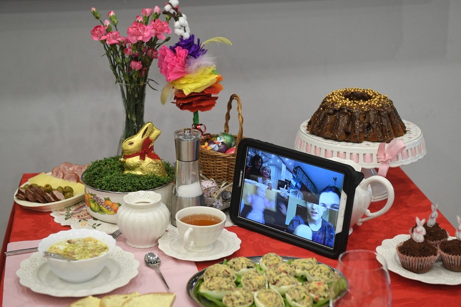 Jak będzie wyglądać Wielkanoc w Polsce w czasach koronawirusa? /Radek  Pietruszka /PAP