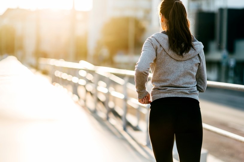 ¿Cómo caminar para adelgazar?  A continuación se ofrecen algunos consejos útiles /123RF/PICSEL