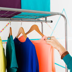 Jak chronić kolor ubrań podczas prania?