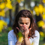 Jak diagnozować i radzić sobie z alergią na pyłki roślin?