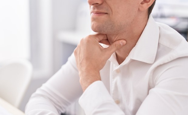 Jak długo można mieć chrypę po infekcji? Nie ignoruj utrzymujących się objawów 