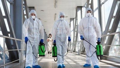 Jak długo potrwa czwarta fala? Prognoza eksperta