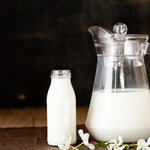 Jak dłużej zachować świeżość mleka?