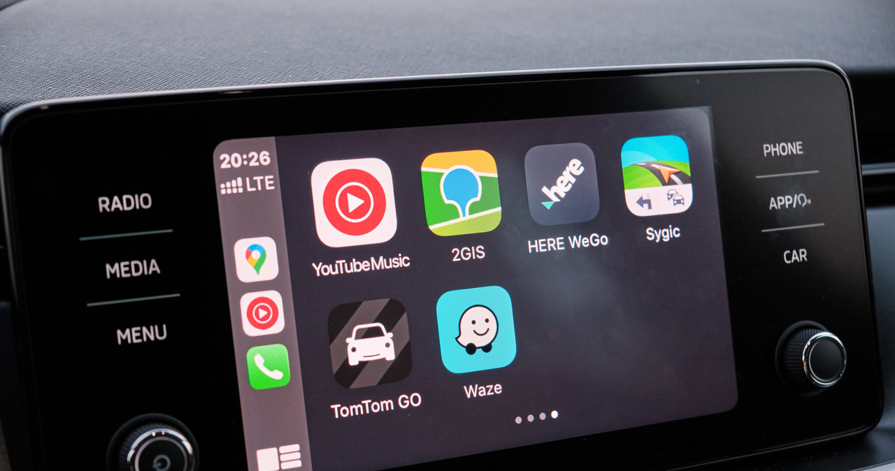 Jak dodać aplikacje na Android Auto? Co zrobić, żeby apka wyświetlała się na tablecie w samochodzie? /123RF/PICSEL /123RF/PICSEL