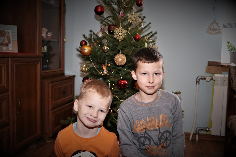 Jak dowiaduje się nasz reporter w domu w Zawadzie wigilijna wieczerza będzie wielopokoleniowa - w sumie kilkanaście osób, na czele głowa rodziny, babcia /Jacek Skóra /RMF FM