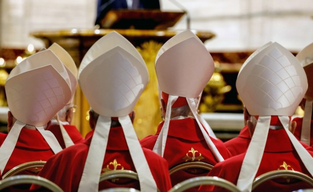 Jak dowiemy się, że nowy papież został wybrany? Odpowiedzi udzieli dym