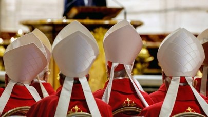 Jak dowiemy się, że nowy papież został wybrany? Odpowiedzi udzieli dym