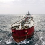 Jak działa "flota cienia"? Tak omijane są sankcje na rosyjską ropę