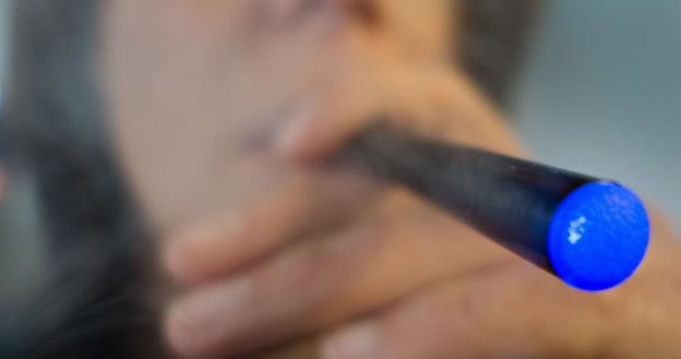 Jak elektroniczne palenie wpływa na układ krążenia? /AFP