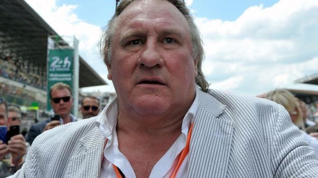 Jak Gerard Depardieu wypadnie w roli producenta mocnych alkoholi? /AFP