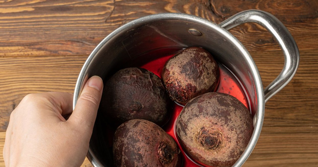 Jak gotować buraki, by nie straciły koloru? / Artem Stapanov /Canva Pro