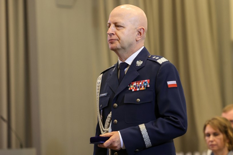 Jak informują media, komendant główny policji generał Jarosław Szymczyk ma przejść na emeryturę /Tomasz Jastrzębowski /Reporter