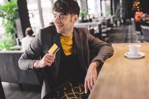 Jak kłamią znaki zodiaku? Lwom i Bliźniętom nie można wierzyć na słowo