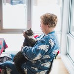Jak koty pomagają ludziom w chorobie? Historia Yanga Bella porusza