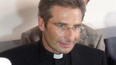 Jak ks. Charamsa pomógł ks. Oko